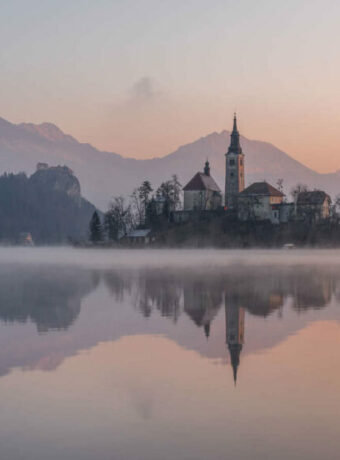 church-in-the-middle-of-lake